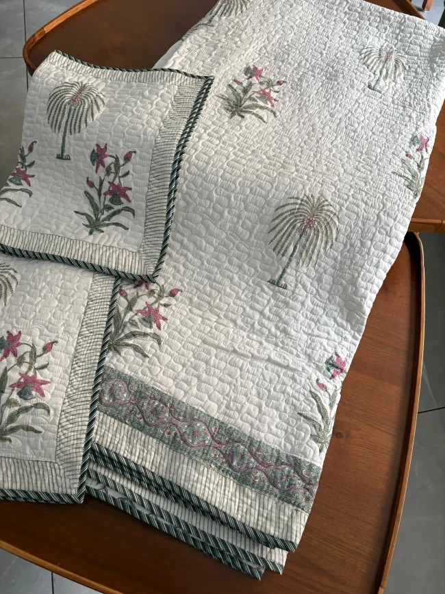 Serene Palm - King Size - Bed Cover